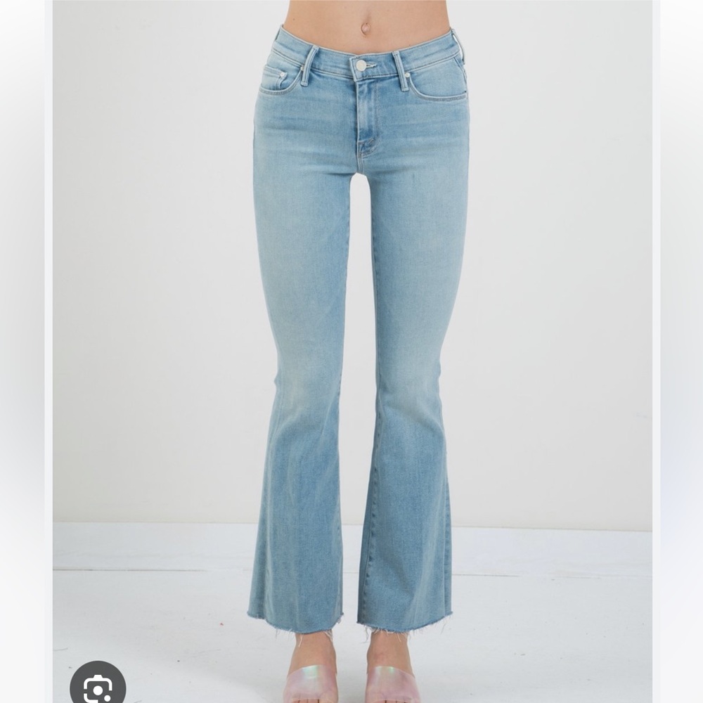 MOTHER Light Blue Cropped Flare Jeans The Weekender Fray in Swimming Pool Sunday